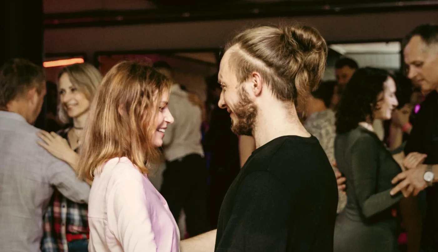 Paare beim Tanzkurs in der Tanzschule Erich Gaspers